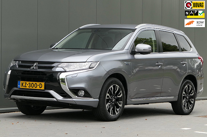 Mitsubishi Outlander 2.0 PHEV Business Edition NAP Navi Camera Alcantara